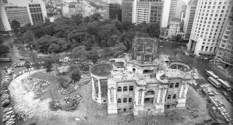 Palácio Monroe Chronicle of the Demolition ImagemTempo