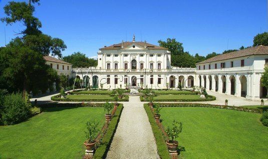 Palladian villas of the Veneto 1000 images about Palladian Villas on Pinterest Luxury holidays
