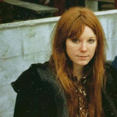 Pamela Courson She dances in a ring of fire dulcemelodiasecreta