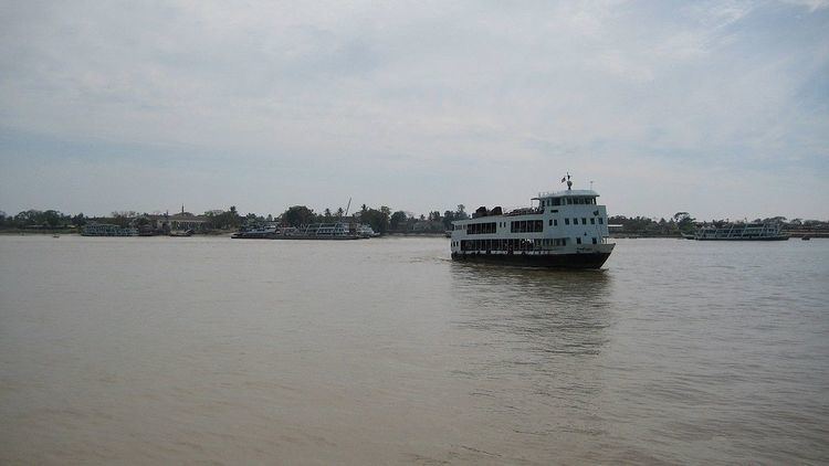 Pansodan Dala ferry boat