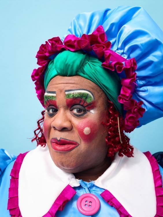 Pantomime dame From Widow Twankey to Mother Goose how do the men who play panto