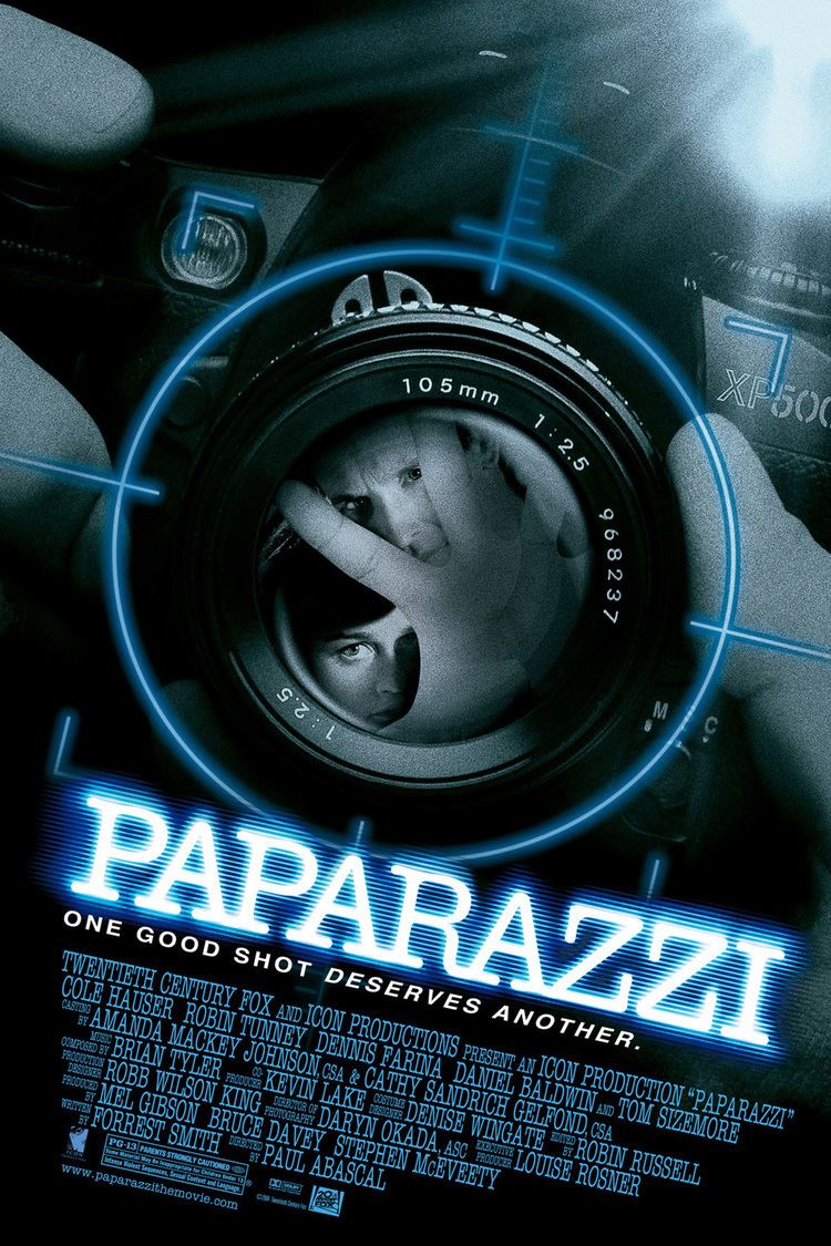 Paparazzi (2004 film) wwwgstaticcomtvthumbmovieposters34788p34788