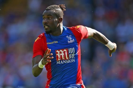 Pape Souaré Pape Souare Crystal Palace star airlifted to hospital after M4