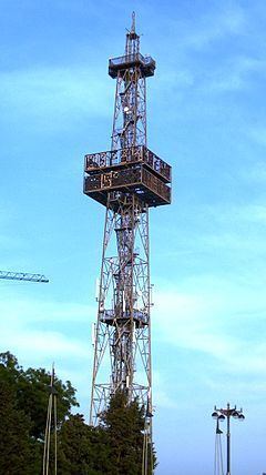 Parachute tower in Baku httpsuploadwikimediaorgwikipediacommonsthu