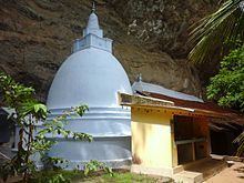 Paramakanda Raja Maha Vihara httpsuploadwikimediaorgwikipediacommonsthu