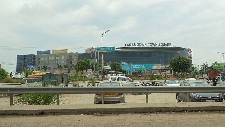 Paras Downtown Square