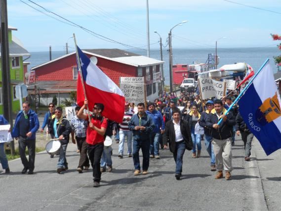 Pargua Funcionarios municipales de Maulln y Calbuco bloquearon por 2 horas
