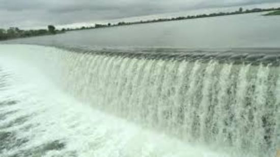 Parichha Dam httpsmediacdntripadvisorcommediaphotos09