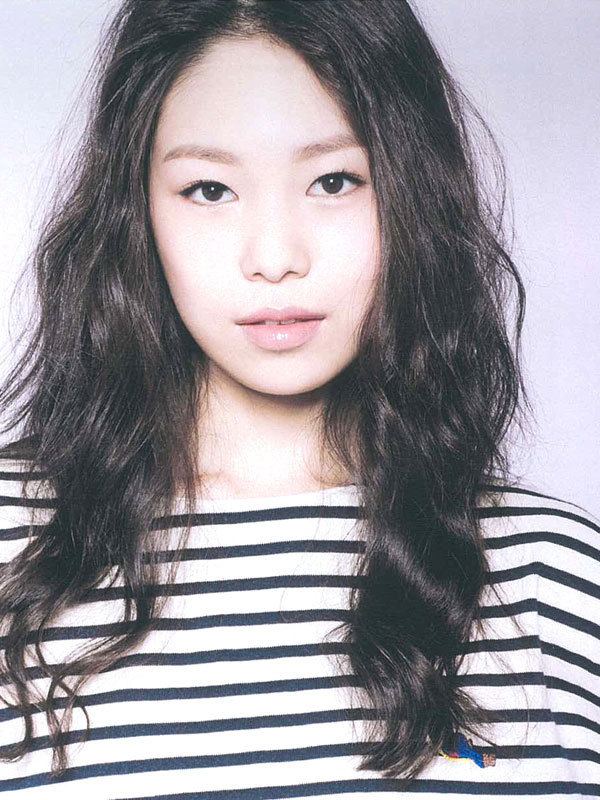 Park Ji-soo PARK JI SOO Sun Esee Model Management Limited
