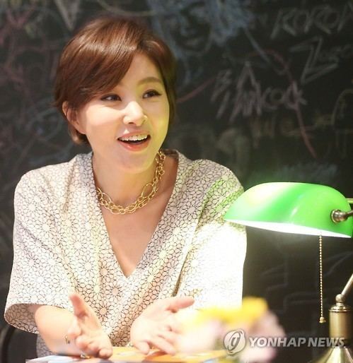 Park Ji-young (actress) Actress Park Jiyoung of new film 39The Queen of Crime39