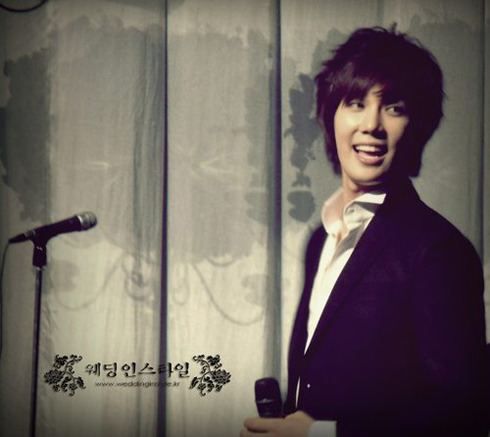 Park Jung-min (singer) Park Jung Min images jm singing in wedding wallpaper and background