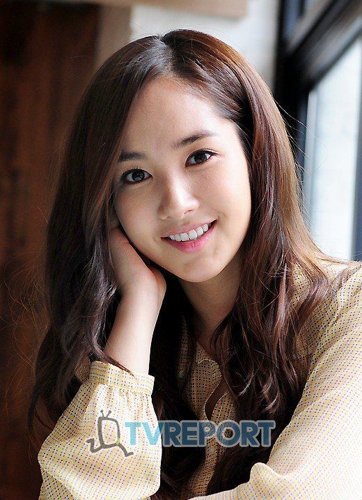 Park Min Park Minyoung courted to play rookie cop Dramabeans