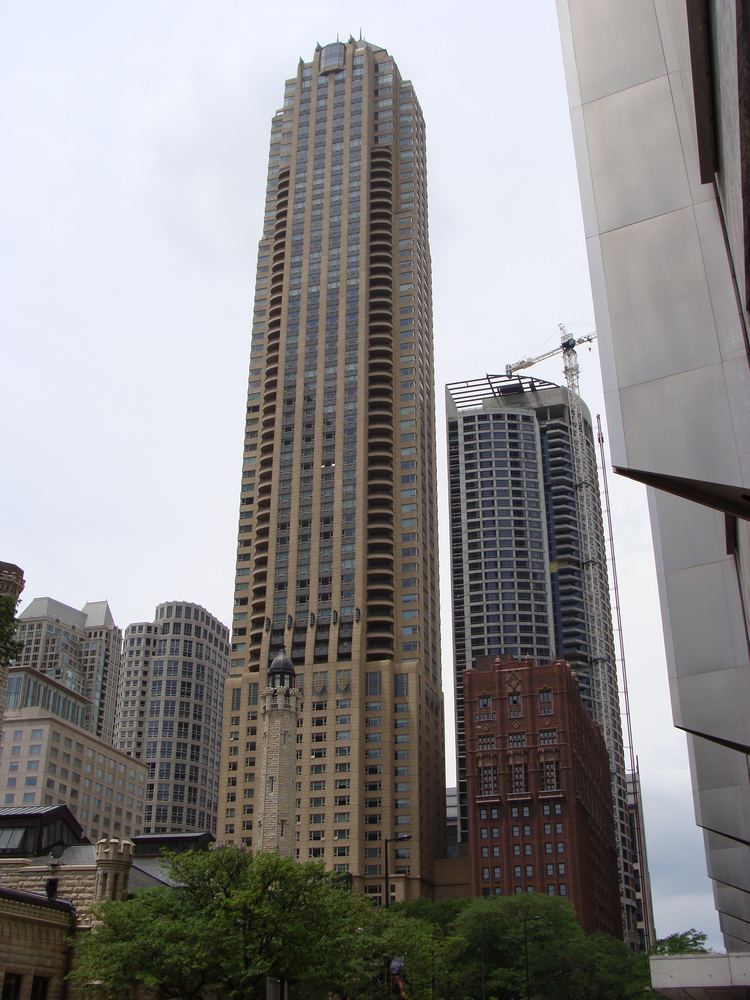 Park Tower (Chicago) httpsuploadwikimediaorgwikipediacommonsbb