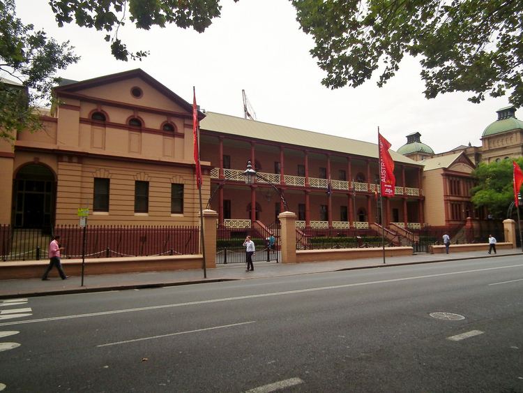Parliament House, Sydney httpsc1staticflickrcom4377412865688113c2a