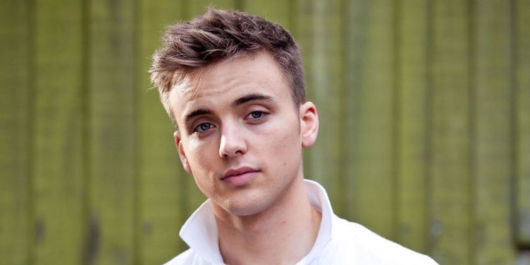 Parry Glasspool Hollyoaks star Parry Glasspool opens up over 39steamy scenes39 in
