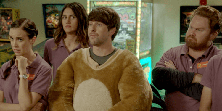 Part Timers Smosh releases 39PartTimers39 based off Ian39s Chuck E Cheese job