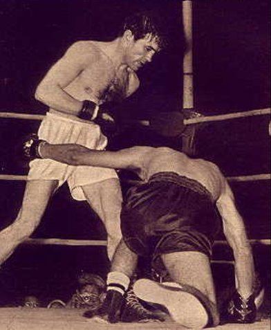 Pascual Pérez (boxer) FilePascual Perez derriba Yoshio Shirai 1954jpg Wikimedia Commons