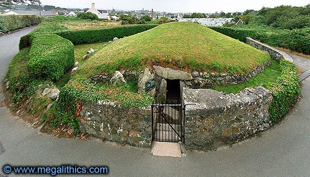 Passage grave Le Dehus Passage Grave Guernsey