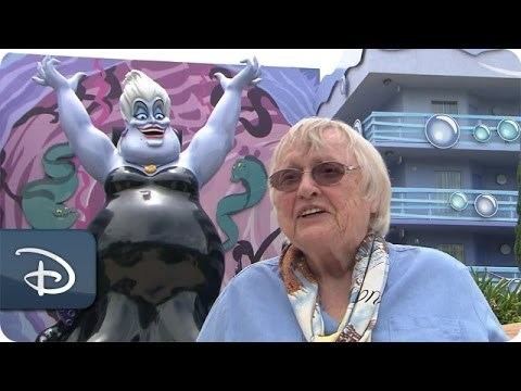 Pat Carroll (actress) Actress Pat Carroll Adds To an Ursula Sketch Disney39s