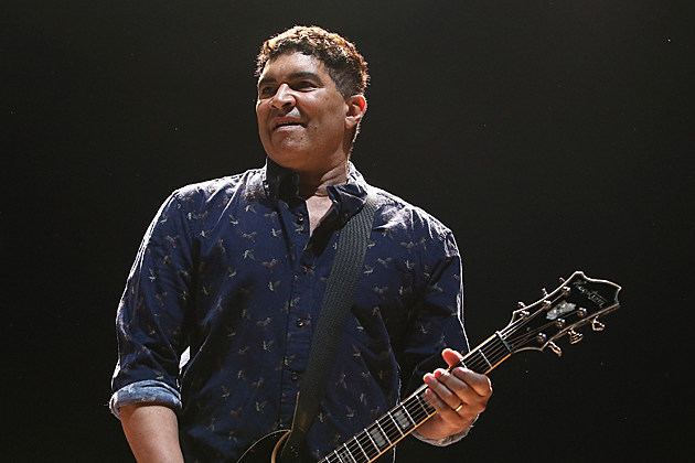 Pat Smear Pat Smear Thinks Surviving Nirvana Members Should Play Old