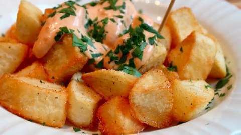 Patatas bravas Chef John39s Patatas Bravas Recipe Allrecipescom