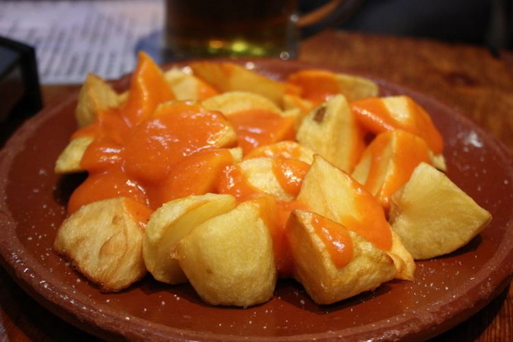 Patatas bravas httpsuploadwikimediaorgwikipediacommons11