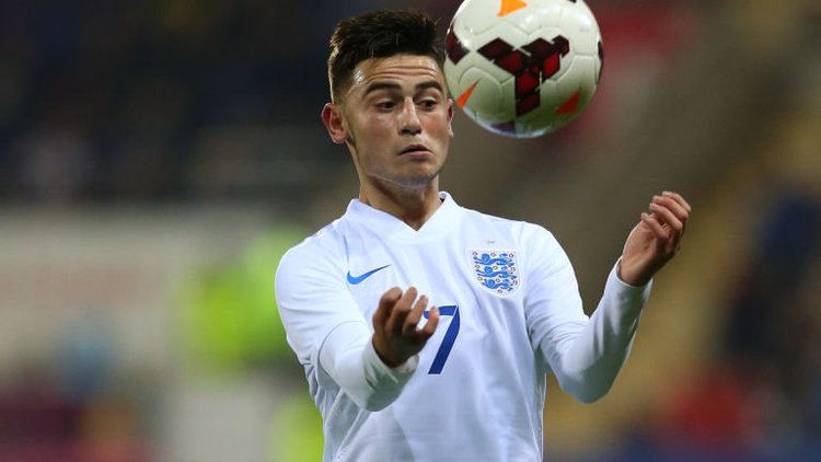 Patrick Roberts Patrick Roberts signs for Manchester City from Fulham