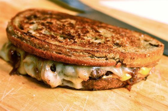 Patty melt The Burger Lab How to Make the Ultimate Patty Melt Serious Eats