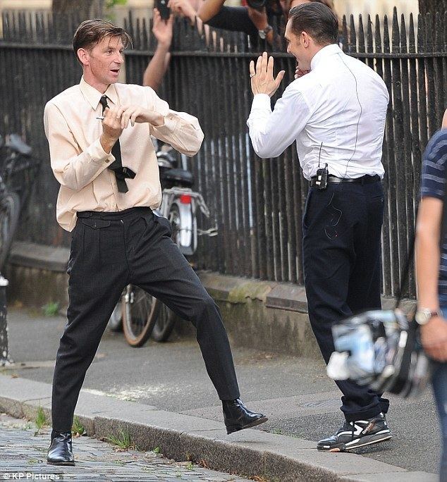 Paul Anderson (actor) Tom Hardy and Paul Anderson shoot a fight scene for Legend