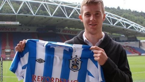 Paul Dixon (footballer, born 1986) Paul Dixon joins Huddersfield Town from Dundee United BBC Sport