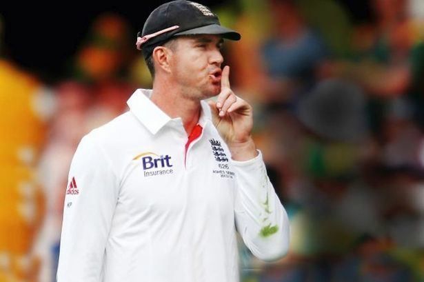 Paul Downton (Cricketer) playing cricket