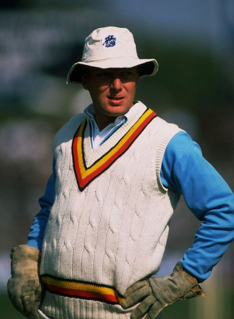 Paul Downton (Cricketer) playing cricket
