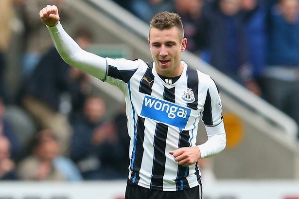 Paul Dummett Alan Pardew heaps praise on Newcastle United FC Geordie