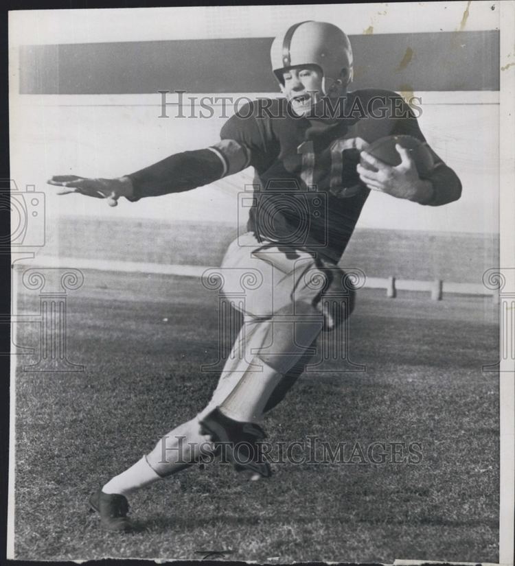 Paul Giel 1953 Press Photo Football player Paul Giel on the field Historic