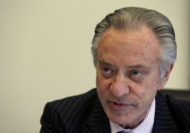 Paul Godfrey Postmedia to cut Sunday papers lay off staff Canada
