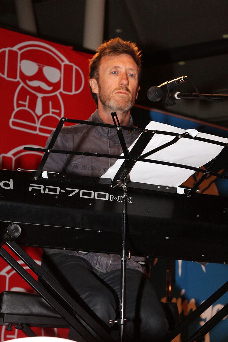 Paul Gray (songwriter)