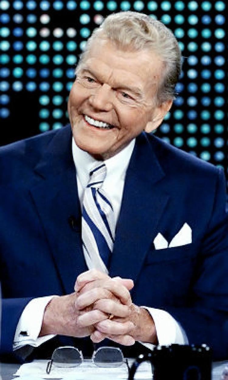 Paul Harvey Radio pioneer Paul Harvey dead at 90 NY Daily News