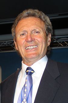 Paul Henderson httpsuploadwikimediaorgwikipediacommonsthu