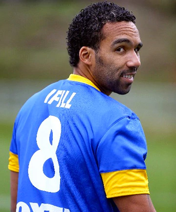 Paul Ifill Paul Ifill pushes case to start for the Phoenix Stuffconz