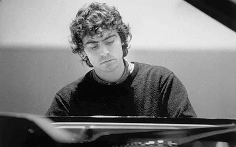 Paul Lewis (pianist) Paul Lewis virtuoso who came up the hard way Telegraph