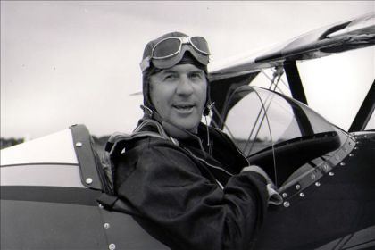 Paul Poberezny Aviation Legend Paul Poberezny Dies At 91 CBS Chicago