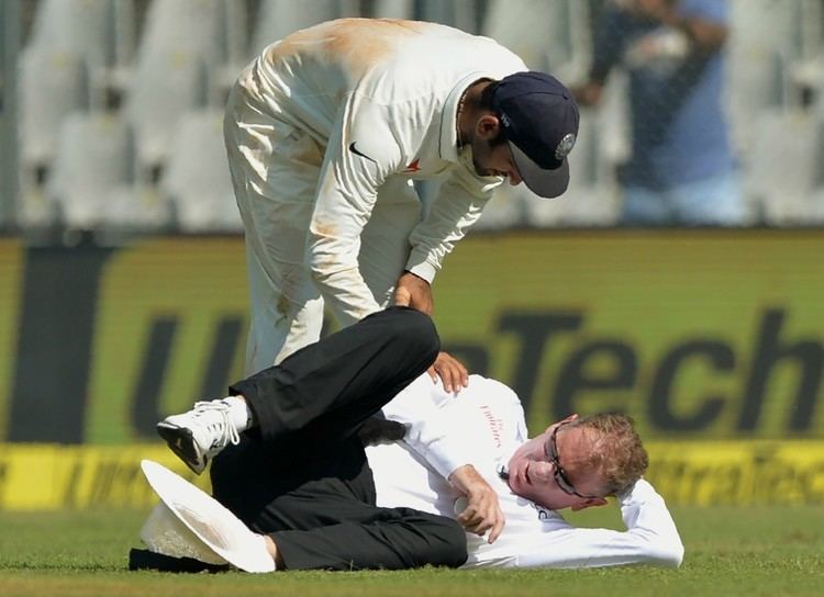 Umpire Paul Reiffel to miss rest of Mumbai Test after blow to head