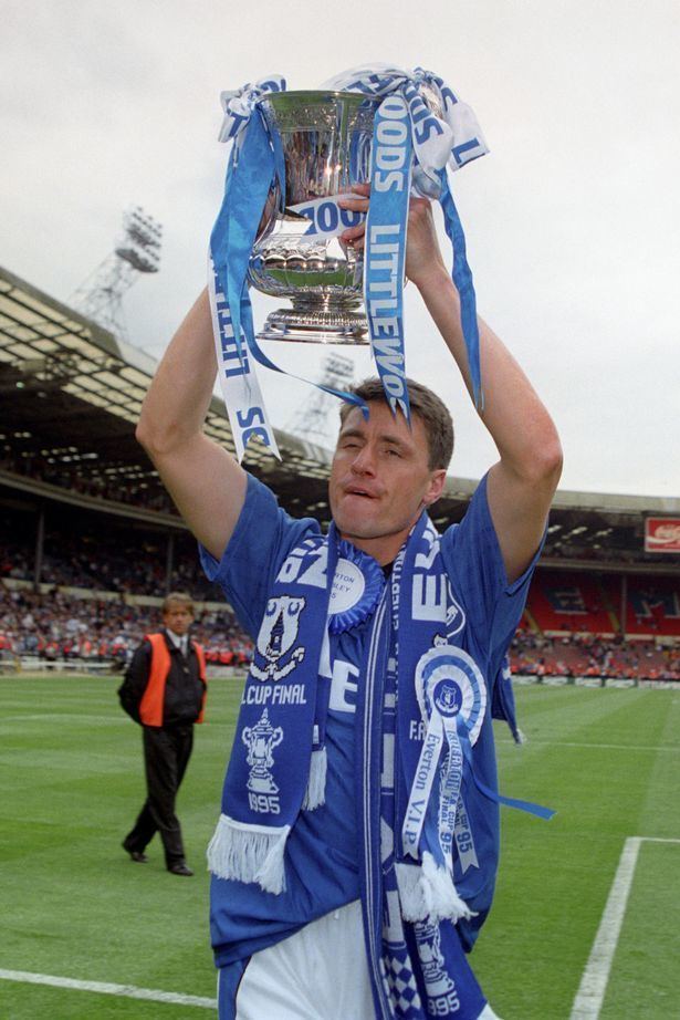 Paul Rideout Everton need to win another trophy says 1995 hero Paul