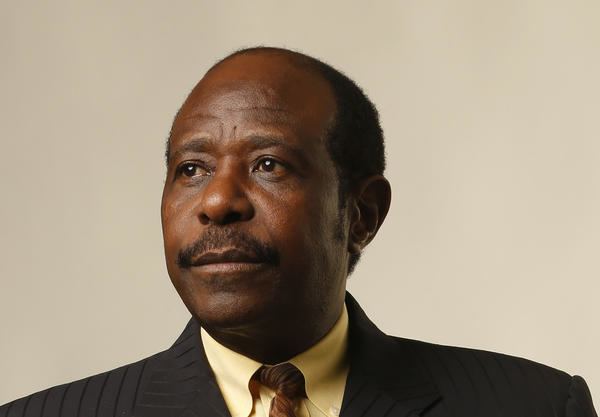 Paul Rusesabagina Paul Rusesabagina Rwanda39s hotel hero latimes