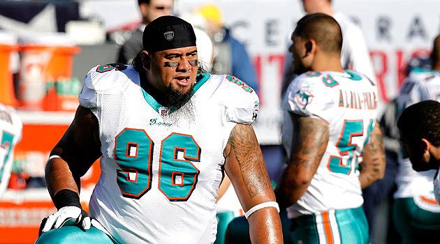 Paul Soliai Report Dolphins keep DT Paul Soliai in Miami CBSSportscom