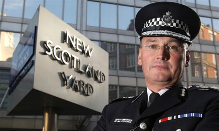 Paul Stephenson (police officer) Sir Paul Stephenson quits as Met faces toughest challenge