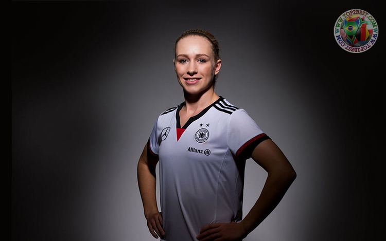 Pauline Bremer Pauline Bremer Wallpaper Bio German Female Soccer Star