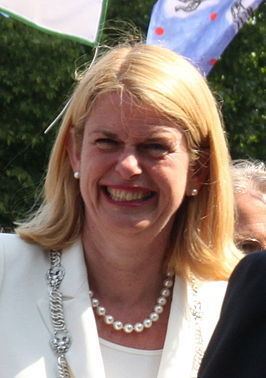 Pauline Krikke httpsuploadwikimediaorgwikipediacommonsthu