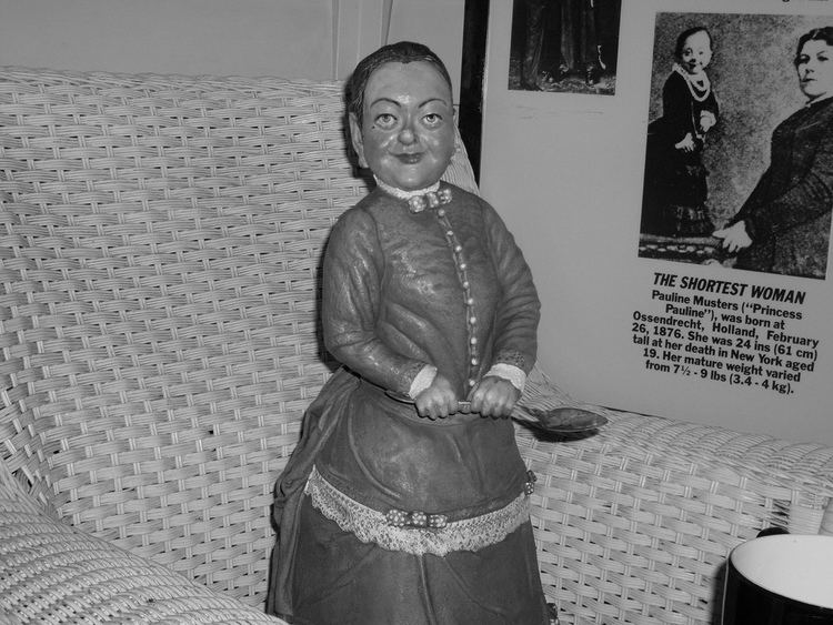 Pauline Musters The Shortest Woman Pauline Musters BW Hollywood Gui Flickr