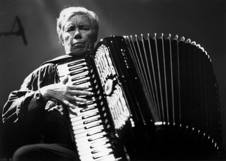 Pauline Oliveros Falling and laughing a conversation with Pauline Oliveros